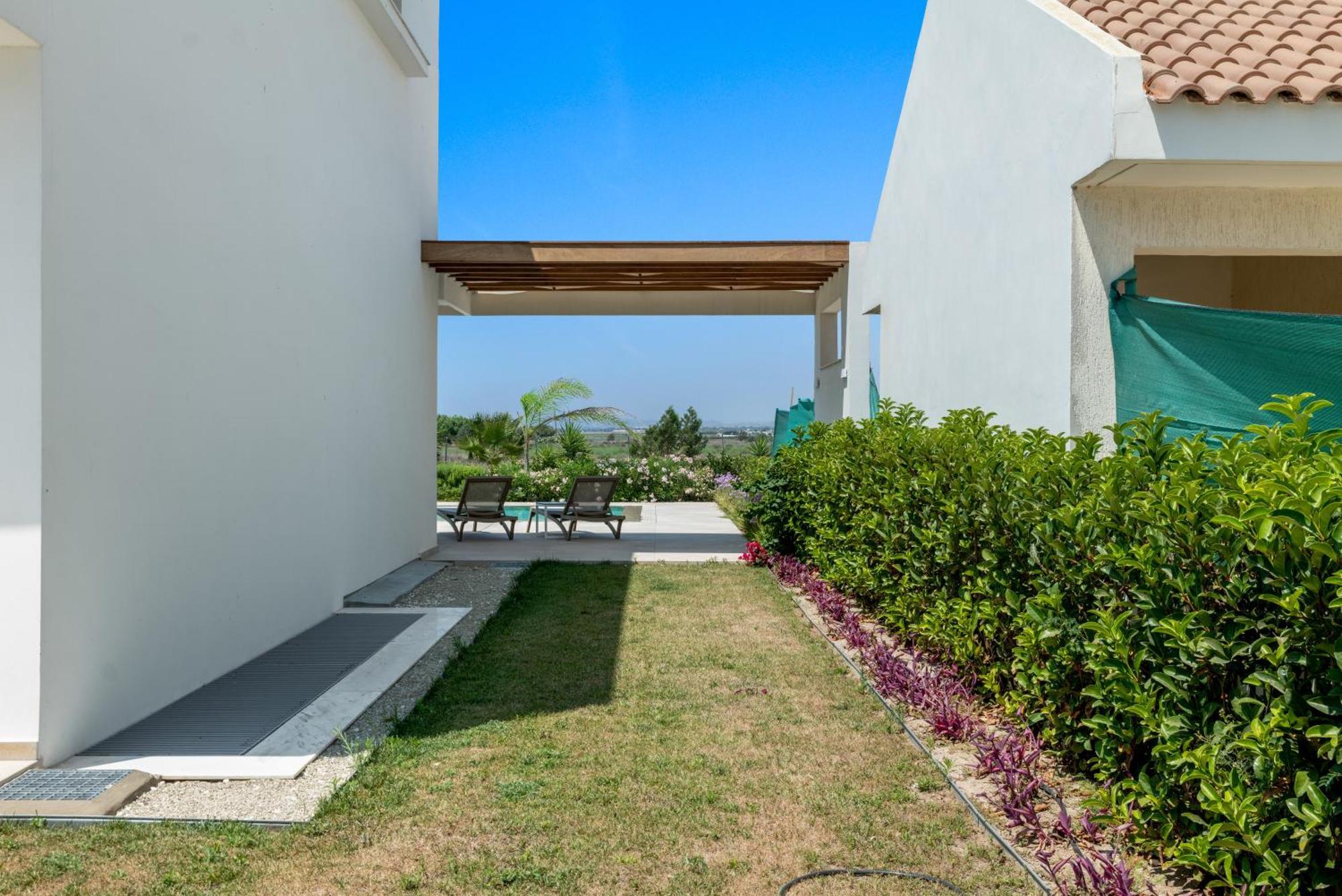 Serenity Waves Villa 17 Larnaka Exterior foto